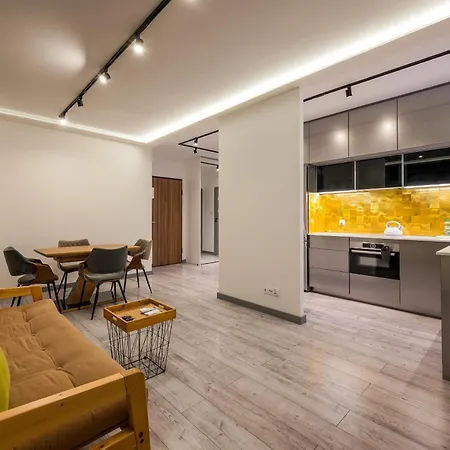 Appartement Ursus Luna By Bookinghost