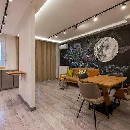 Ursus Luna By Bookinghost