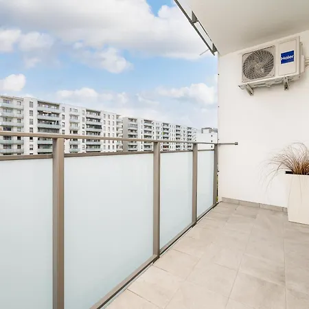 Ursus Luna By Bookinghost Appartement Warschau