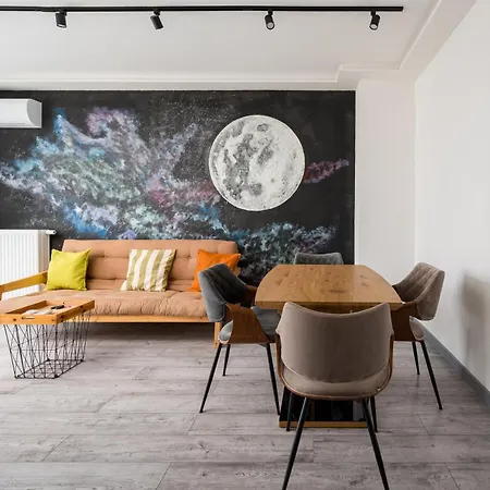 Ursus Luna By Bookinghost Apartamento